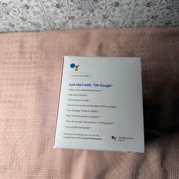 Google Home Mini - Picture 3 of 6